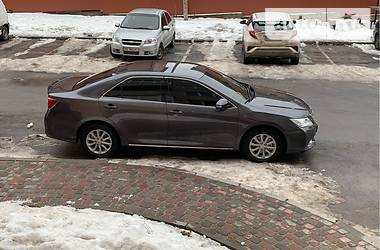 Седан Toyota Camry 2013 в Тернополе
