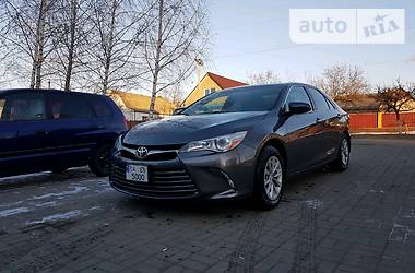 Седан Toyota Camry 2015 в 