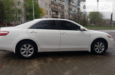 Седан Toyota Camry 2009 в Краматорске