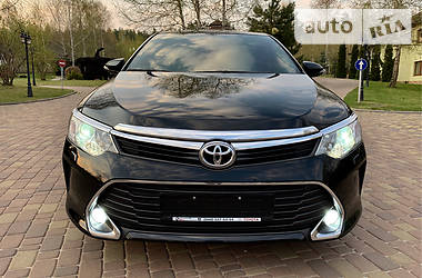 Седан Toyota Camry 2016 в Харькове