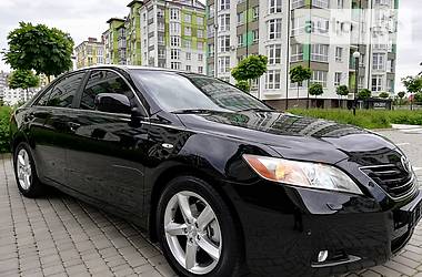 Седан Toyota Camry 2008 в Ивано-Франковске