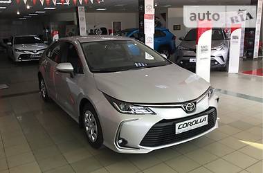 Седан Toyota Camry 2019 в 