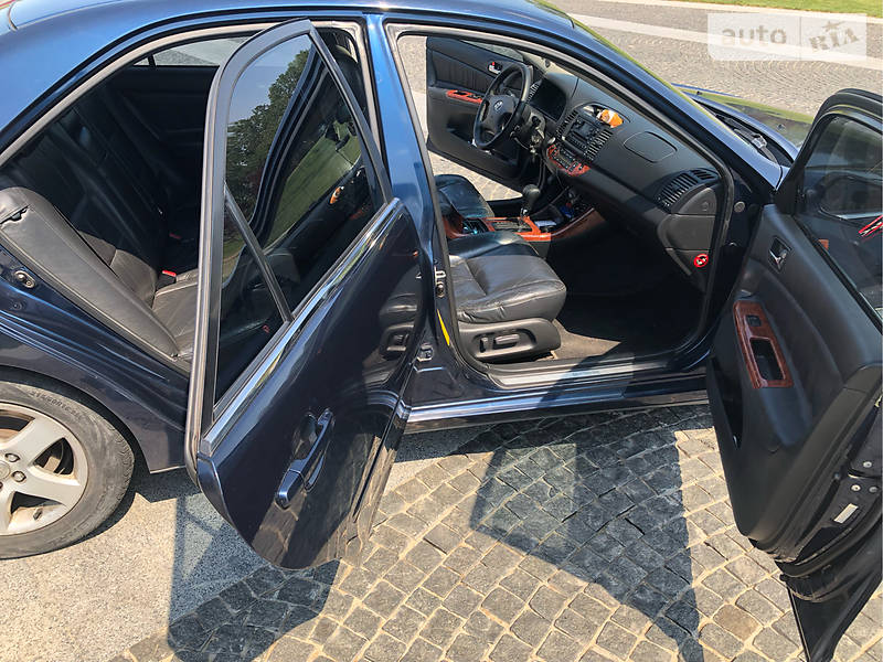 Седан Toyota Camry 2002 в Києві