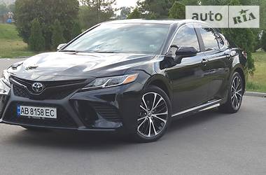 Седан Toyota Camry 2018 в Вінниці