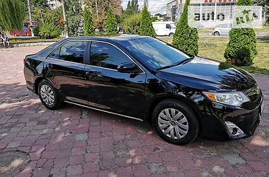 Седан Toyota Camry 2013 в Виннице