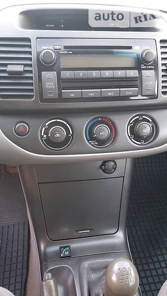 Седан Toyota Camry 2005 в Камне-Каширском