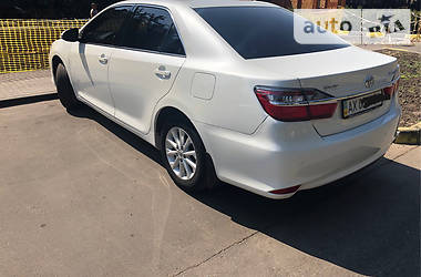 Седан Toyota Camry 2014 в Харькове