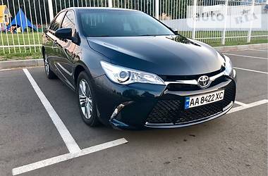 Седан Toyota Camry 2015 в Киеве