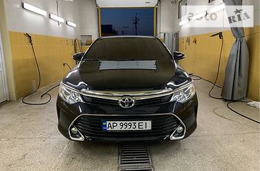 Седан Toyota Camry 2017 в Бердянске