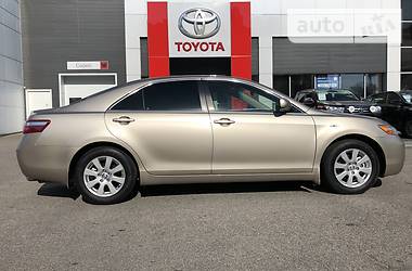 Седан Toyota Camry 2007 в Днепре