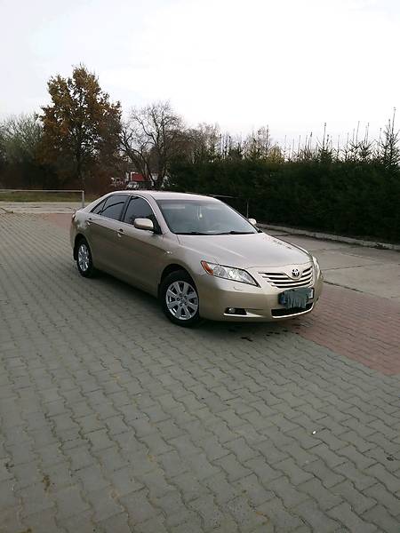 Toyota Camry Европейка.