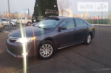 Седан Toyota Camry 2014 в Киеве