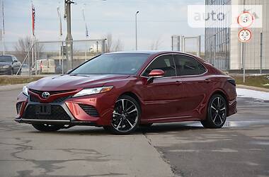 Седан Toyota Camry 2017 в 
