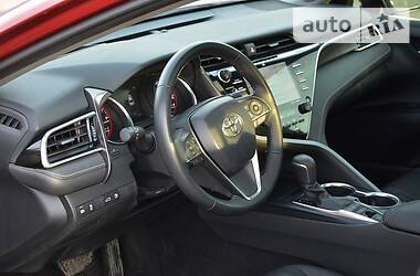 Седан Toyota Camry 2017 в 