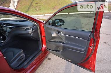 Седан Toyota Camry 2017 в 
