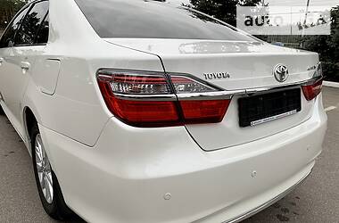 Седан Toyota Camry 2015 в Киеве