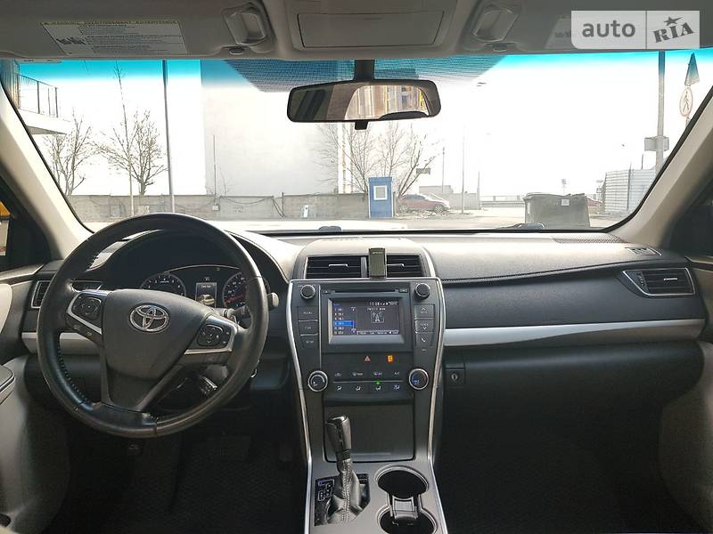 Седан Toyota Camry 2016 в Києві