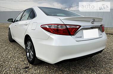 Седан Toyota Camry 2016 в Чернівцях