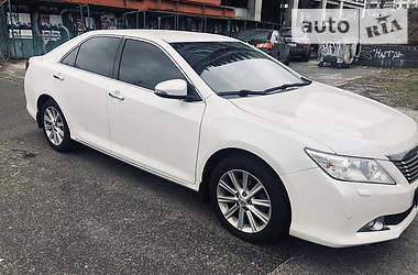 Седан Toyota Camry 2011 в Киеве