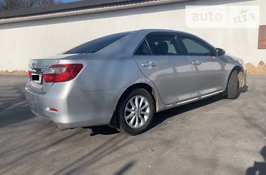 Седан Toyota Camry 2013 в 