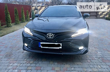 Седан Toyota Camry 2019 в 