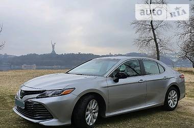 Седан Toyota Camry 2018 в 