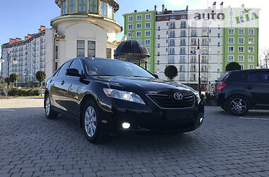 Седан Toyota Camry 2008 в Ивано-Франковске