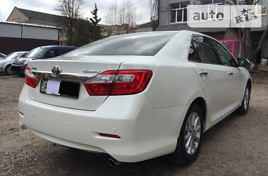 Седан Toyota Camry 2012 в 