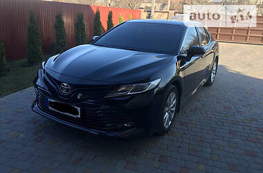 Седан Toyota Camry 2019 в 