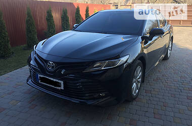 Седан Toyota Camry 2019 в 