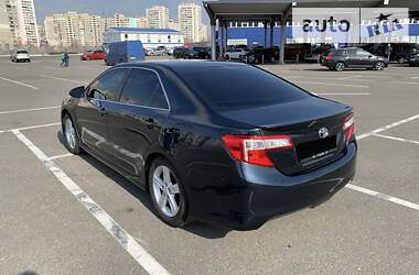Седан Toyota Camry 2012 в 