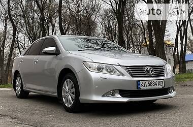 Седан Toyota Camry 2011 в Каменском