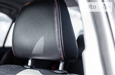 Седан Toyota Camry 2015 в 