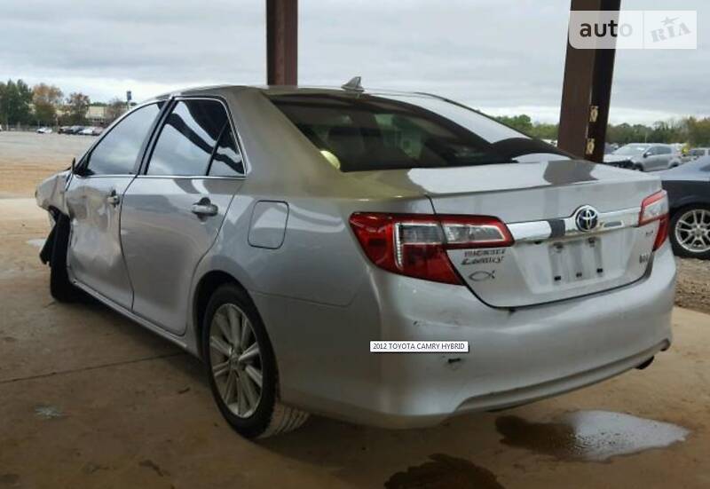 Седан Toyota Camry 2012 в Харкові
