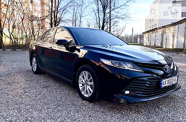 Седан Toyota Camry 2018 в 