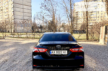 Седан Toyota Camry 2018 в 