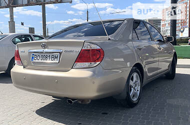 Седан Toyota Camry 2005 в 