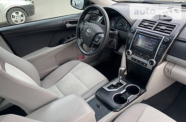 Седан Toyota Camry 2013 в 