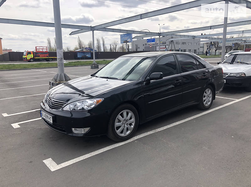 Седан Toyota Camry 2004 в Києві