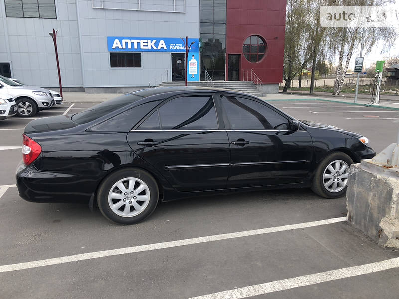Седан Toyota Camry 2004 в Києві