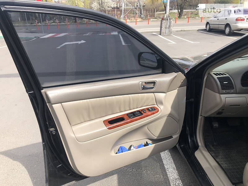 Седан Toyota Camry 2004 в Києві