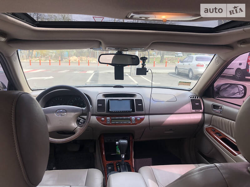 Седан Toyota Camry 2004 в Києві