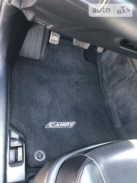 Седан Toyota Camry 2011 в Ірпені