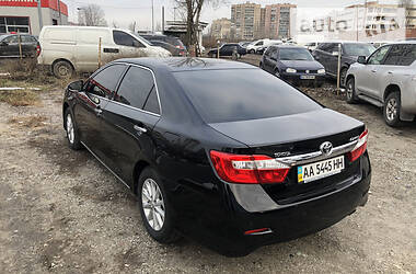 Седан Toyota Camry 2012 в 
