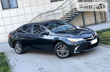 Седан Toyota Camry 2017 в 