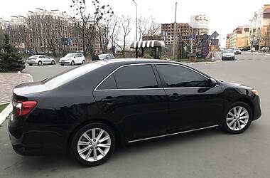 Седан Toyota Camry 2014 в 