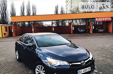 Седан Toyota Camry 2015 в 
