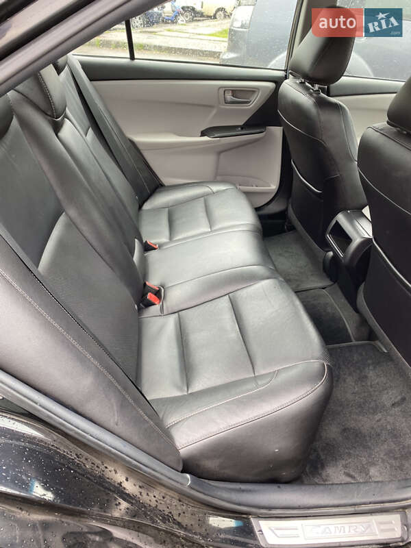 Седан Toyota Camry 2014 в Черкасах