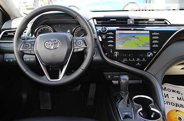Седан Toyota Camry 2017 в 