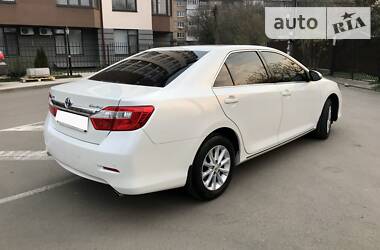 Седан Toyota Camry 2012 в Броварах